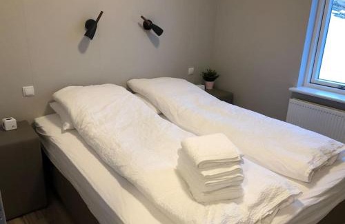 Selfoss House | EYVÍK Cottages - Private HOT TUB!