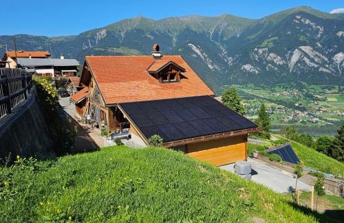 Cazis Apartment | Försterhaus Dalin Ferienwohnung Schweizer Alpen