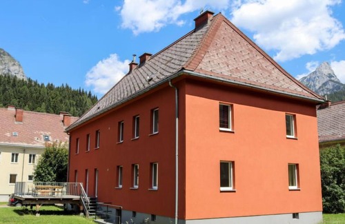 Eisenerz House | für bis zu 27 Personen mit Sauna by Interhome
