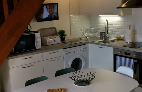 Calcatoggio Apartment | F2, air-conditioned, sea view, 100 m from the beach