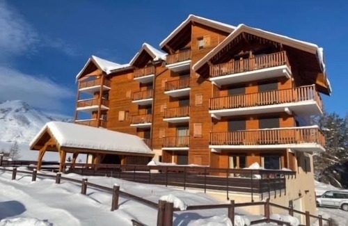 Le Devoluy Apartment | F4 Très Lumineux Centre Village Face à la Place des Commerces