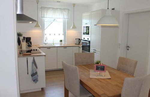 Born auf dem Darss Apartment | F86 - balcony, close to the Bodden, Baltic Sea 6 km away, WLAN, bicycle shed