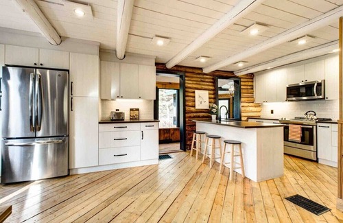 Mont-Tremblant Ski Chalet | FAMiLiA - Lakefront spa/nature/near Mont Tremblant