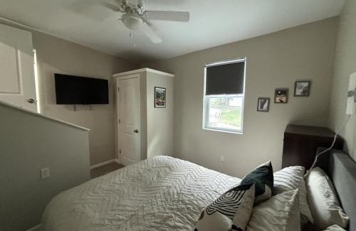 Akron House | Fab 50's Firestone Flat!