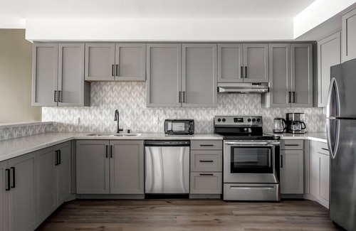 Faircrest Heights Apartment | Fab Fairfax 2BR w/Roof Deck, nr Grorceries & Shops, by Blueground