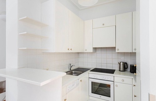 Matzleinsdorf Apartment | Fab Margareten 1BR w/Elevator, Fully Furnished, by Blueground