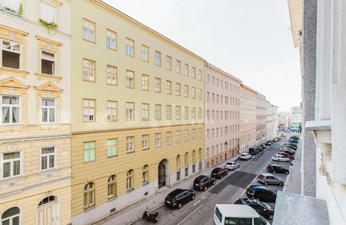 Matzleinsdorf Apartment | Fab Margareten 1BR w/Elevator, Fully Furnished, by Blueground