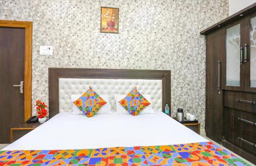 Sigra Hotel | FabExpress Aditya Guest House