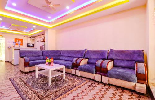 Kukatpalli Hotel | FabExpress Broholic Suites - Nr JNTU Kukatpally