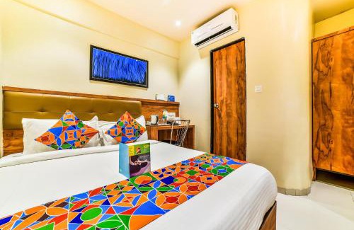 Andheri West Hotel | FabExpress Deluxe Comfort - Nr Kokilaben Hospital