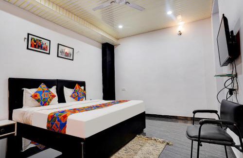 Maharana Pratap Nagar Hotel | FabExpress Gauri Shree