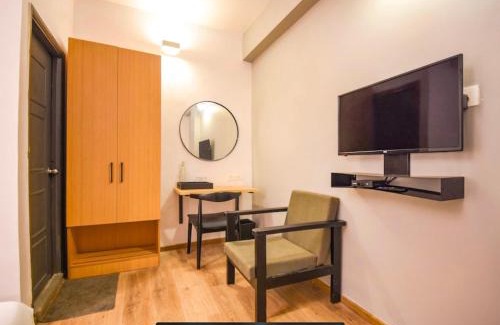 Taltala Hotel | FabExpress Heera Holiday Inn - Nr Eden Garden Stadium