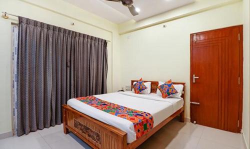 Hennur Hotel | FabExpress Kings Suites