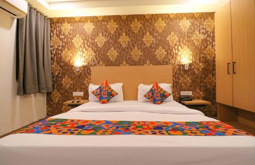 Delhi Hotel | FabExpress La Serene - Near Yamuna Sports Complex