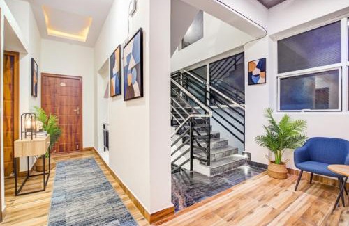 Jayanagar Hotel | FabExpress Rithun Residency - Jayanagar Anjaneyaswamy Temple