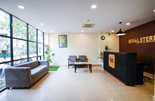 Bengaluru Hotel | FabExpress Royal Sterling - Nr Manyata Tech Park