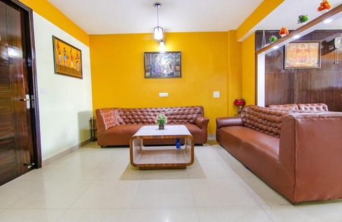 Sector 70 Hotel | FabExpress Rumaisa Residency