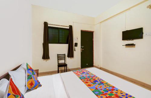 Phase 1 Hotel | FabExpress SRH - Nr Butterfly Park - Hinjawadi