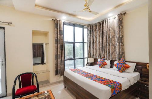 Sector 70 Hotel | FabHotel 17 Suites - Kailash hospital