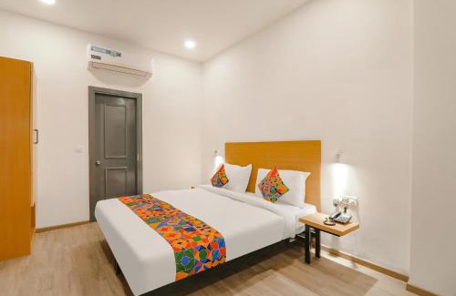 Gomti Nagar Hotel | FabHotel BSA