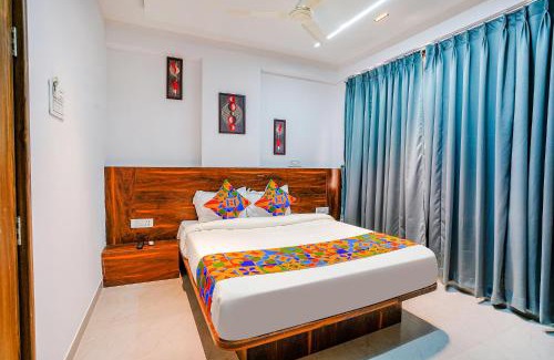 Thergaon Hotel | FabHotel Crystal Inn - Nr Suvarndeep Chowk