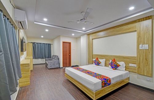 Hyderabad Hotel | Fabhotel Cube