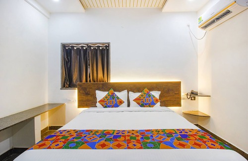 Manikonda Hotel | FabHotel Dark Inn Hyderabad