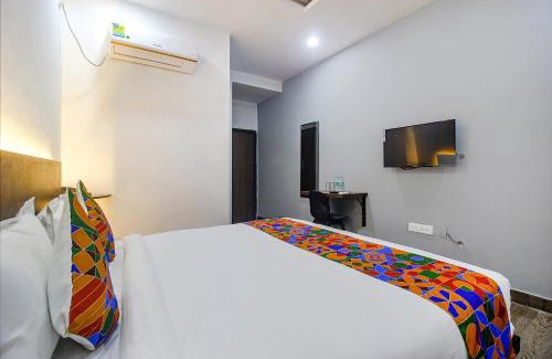Manikonda Hotel | FabHotel Dark Inn - Nr Lanco Hills Road