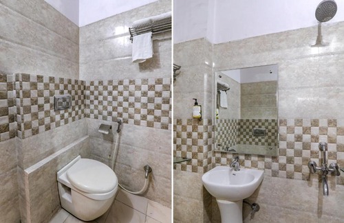 Gomti Nagar Hotel | FabHotel Divine