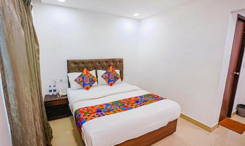 Ekkatuthangal Hotel | FabHotel Earth - Nr Guindy Industrial Estate