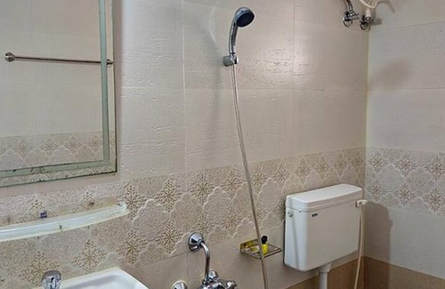 Patia Hotel | Fabhotel Ekamra Greens By Y Hotels