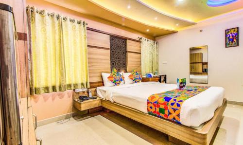 Koramangala Hotel | FabHotel Emara Boutique - Near Koramangala
