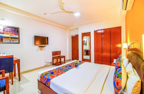New Friends Colony Hotel | FabHotel F9 NFC