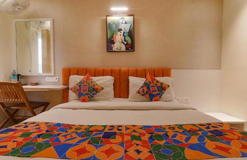 Alambagh Hotel | FabHotel Geetraj Palace