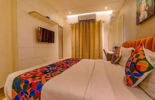 Alambagh Hotel | FabHotel Geetraj Palace