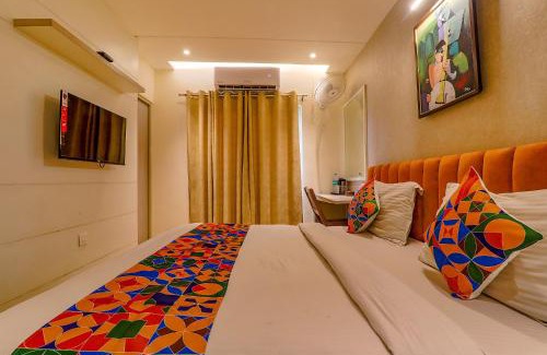 Alambagh Hotel | FabHotel Geetraj Palace