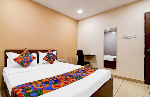 Dumdum Hotel | FabHotel Gokul Residency