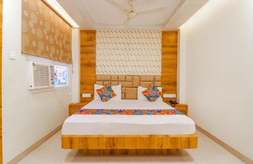 Danapur Hotel | FabHotel Holiday Grand