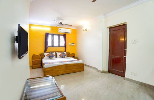 Parthasarathy Puram Hotel | Fabhotel Home Tree Service Apartment T Nagar