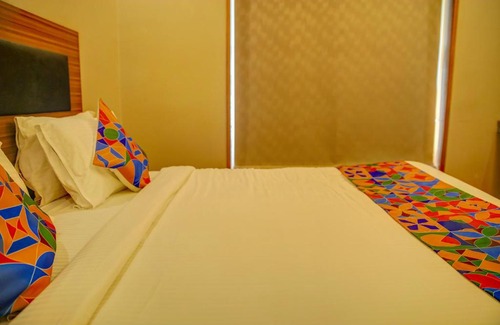 Teynampet Hotel | FabHotel Illam Hospitality