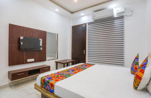 Varanasi Hotel | FabHotel JP Villa