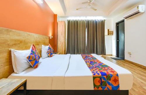New Friends Colony Hotel | FabHotel La Serene NFC