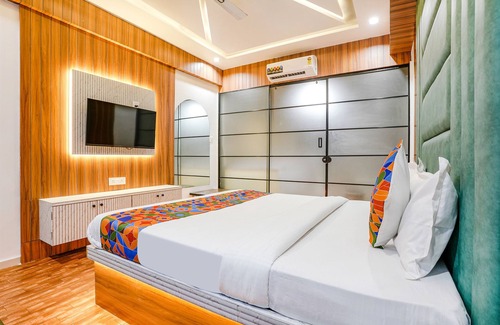Vadodara Hotel | Fabhotel Max