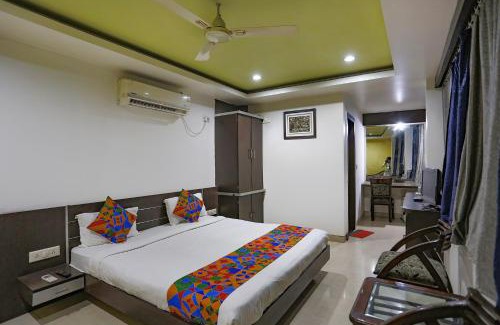 Bhopal Hotel | FabHotel Midland