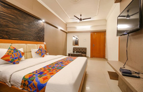 Bhopal Hotel | FabHotel Neena Palace