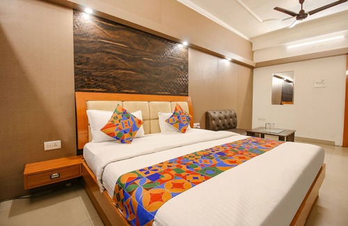 Bhopal Hotel | FabHotel Neena Palace