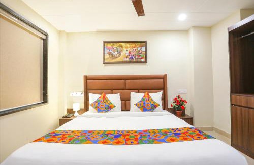 Delhi Hotel | FabHotel Nirvana Residency