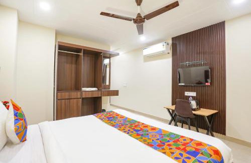 Delhi Hotel | FabHotel Nirvana Residency