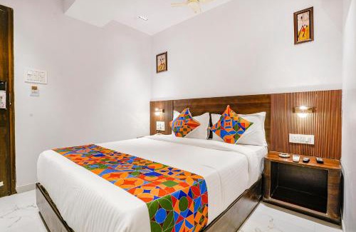 Borivali West Hotel | FabHotel Peralz - Nr Boriwali Station