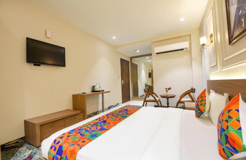 Anand Vihar Hotel | FabHotel Prime Siya Residency - Nr Karkardooma Metro Station